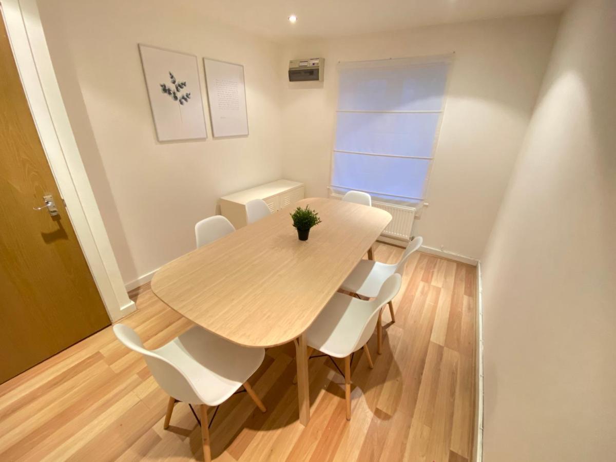 Large 5-Bed City Centre Townhouse With Secure Parking Манчестер Екстер'єр фото